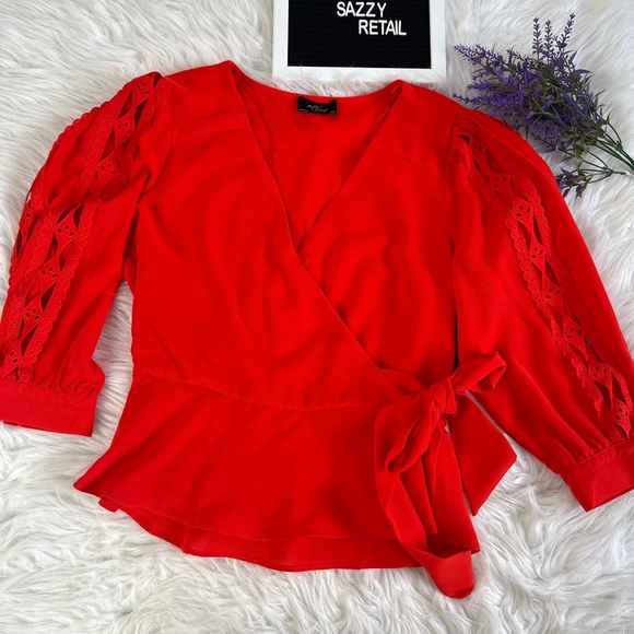 Milk &Honey V-Neck front Blouse - Picture 4 of 10